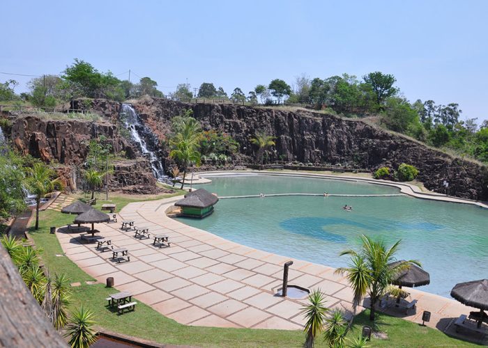 salto-bandeirantes-hotel-fazenda-turismo-piscina-(1)